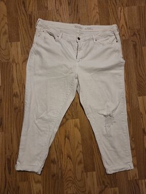 Women's White Levi Jeans
